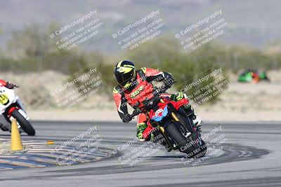 media/Jan-15-2026-Racers Edge (Thu) [[dfebeb70ab]]/3-B Group/Session 4 (Turn 5)/